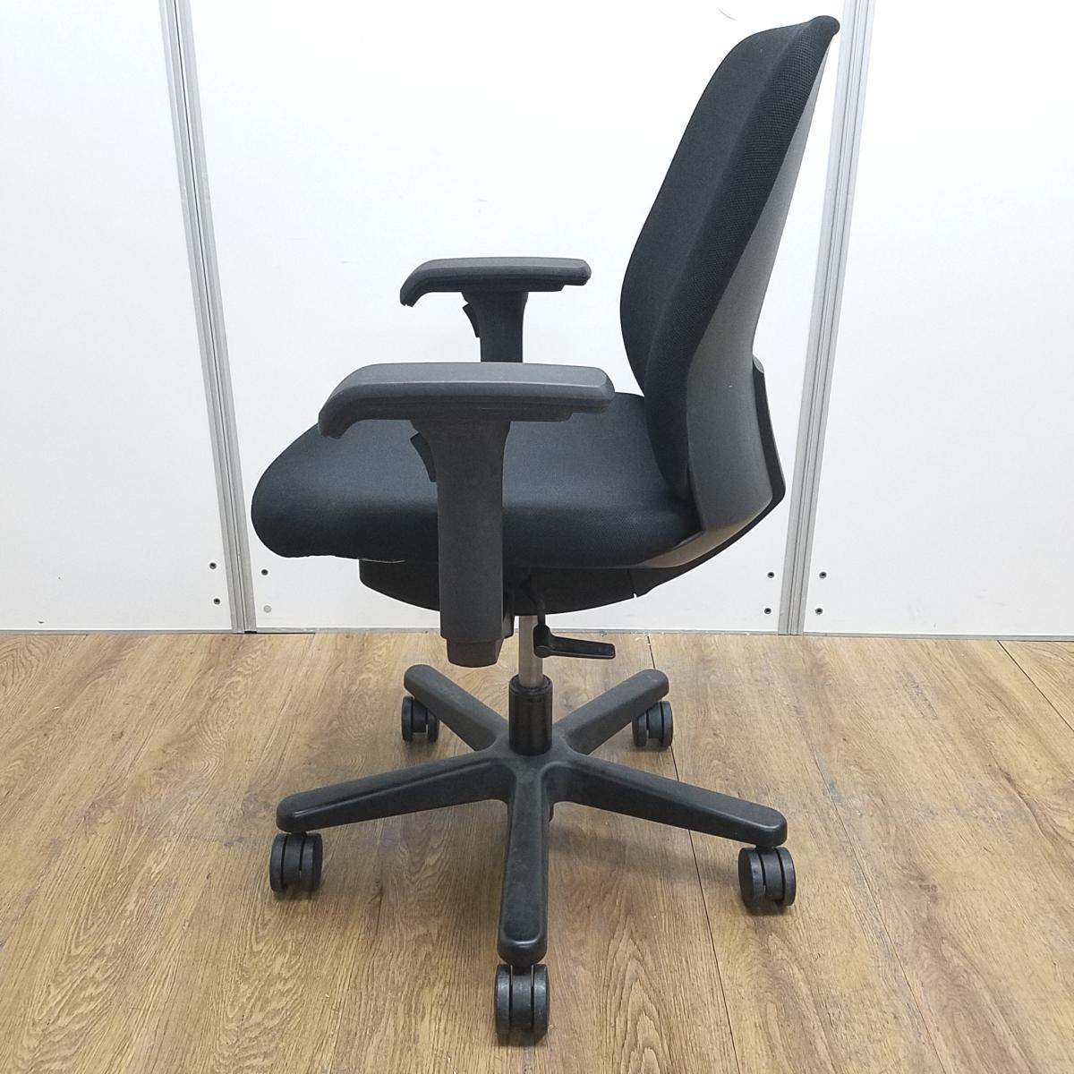 中古】トルテチェア イトーキ/ITOKI 肘付ローバックチェア 603589