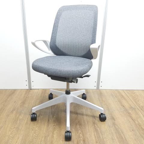 【中古】ノート  イトーキ（ITOKI） 肘無ローバックチェア