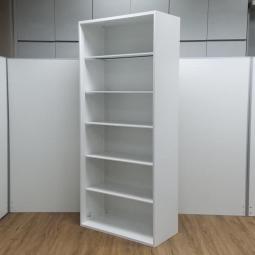 【扉の無いオープンタイプの見える化に特化したハイキャビネット！　大人気コクヨ製のエディアシリーズが入荷！】■コクヨ(KOKUYO)製　エディア(EDIA)シリーズ　オープン書庫　ハイキャビネット　■W900×D450×H2150mm　■シリンダー錠　■ベース無し　■ホワイト　※サイズの大きい商品のため搬入経路にご注意ください。　※扉外し商品のため外し跡がございます。