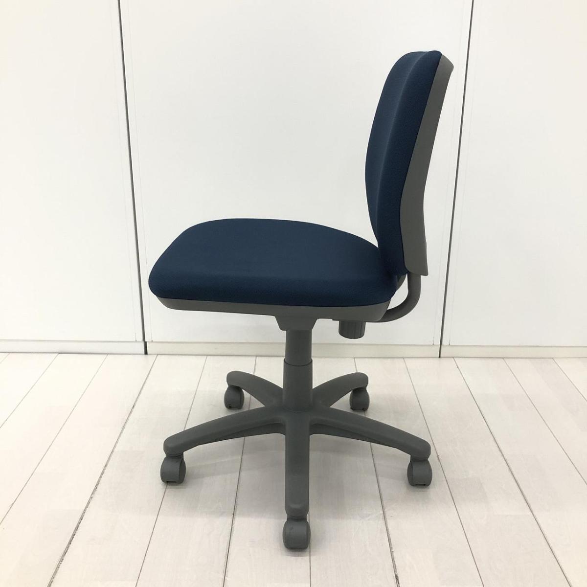中古】ヴィラージュチェア 8VC11A FVG7 オカムラ/okamura 肘無ロー