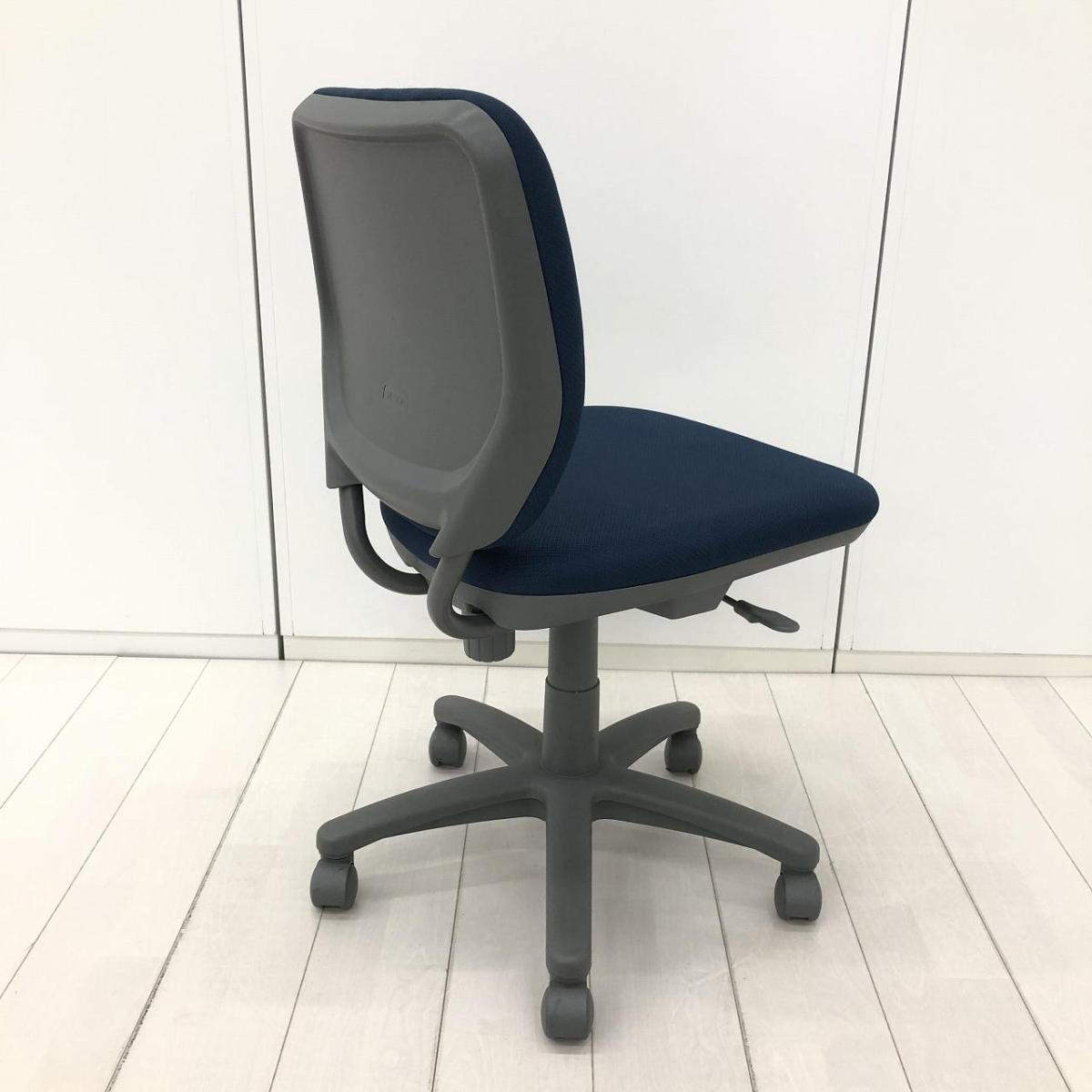 中古】ヴィラージュチェア 8VC11A FVG7 オカムラ/okamura 肘無ロー