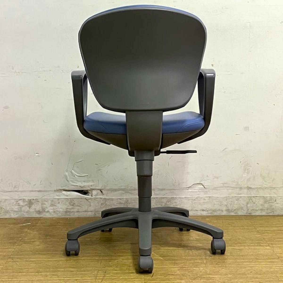 中古】レグノチェア2 CRS-G218F4VR64 コクヨ/KOKUYO 肘付ローバック 