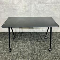 【中古】オカムラ Alette（アレッテ） スタックテーブル 81F6SP 9089 W1200 D600 H720 ブラック天板 幕板なし｜省スペース収納が可能なサイドフォールドテーブル！会議・研修・セミナースペースにおすすめ｜中古オフィス家具をお探しならオフィスバスターズ福岡博多店へお気軽にお問い合わせください！