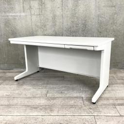 【定価約4万円】【スタンダードなデザインで使いやすい！広めの1400㎜サイズ！】■PLUS（プラス）製　LAシリーズ　平机　引き出し付き　■W1400×D700×H700 mm　■配線口あり　■ホワイト