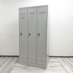 【シリンダー錠付きで安心!イトーキの定番3人用ロッカー!】
■イトーキ製 J型ロッカー 3人用ロッカー シリンダー錠 W900×D515×H1790mm グレー
■更衣室・事務所・店舗・バックヤードにおすすめ!
■ハンガーパイプ・網棚付きで衣類や私物をすっきり収納!【ITOKI J型】