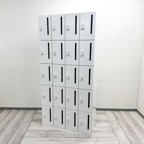 【20人分の個人収納をスマートに実現！フリーアドレスオフィスに最適！】

■コクヨ製　イノンシリーズ　20人用パーソナルロッカー　W900×D450×H1900mm　ホワイト
■フリーアドレス・ABW・オフィスの個人収納におすすめ！
■A4ファイルやノートPCも収納しやすい人気シリーズ！【KOKUYO iNON】