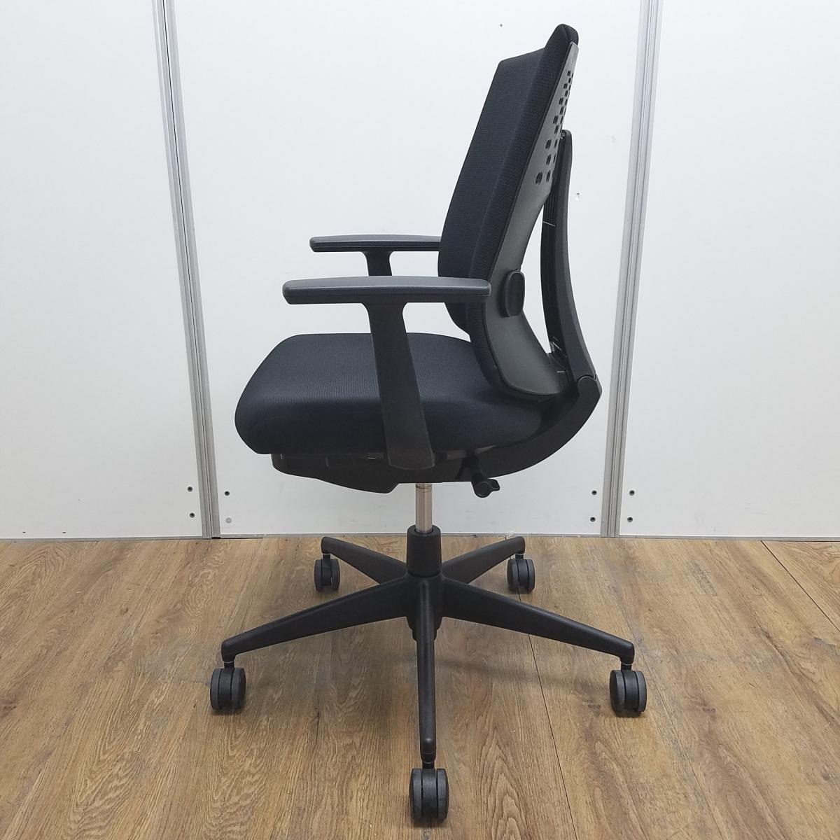 中古】ウィザード4 コクヨ/KOKUYO 肘付ローバックチェア 604022 - 中古