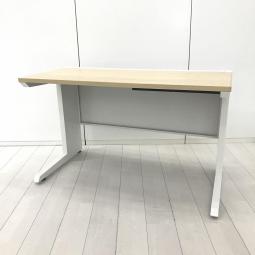 【安心の国内メーカー!スタンダードでオシャレなオフィスデスク!】【奥行注意!】■イトーキ(ITOKI)製 CZRシリーズ 平机 引き出しなし W1200 × D600㎜ ■天板:木目ナチュラル / ホワイト※愛知※名古屋※豊田※三重