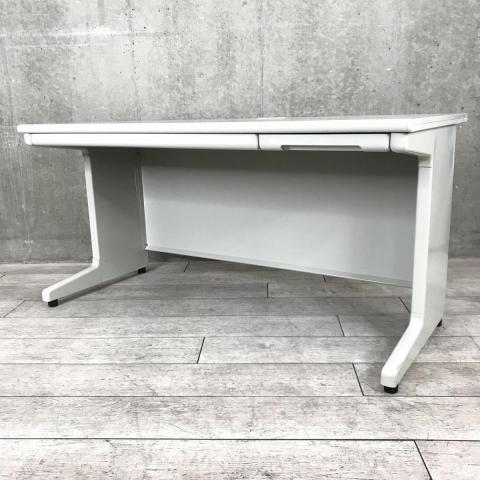 【定番サイズ幅1400ｍｍ天板！スタンダードなデザインで使いやすい！】■PLUS（プラス）製　LAシリーズ　平机　引き出し付き　■W1400×D700×H700 mm　■グレー　【弊社使用欄：A01086362】