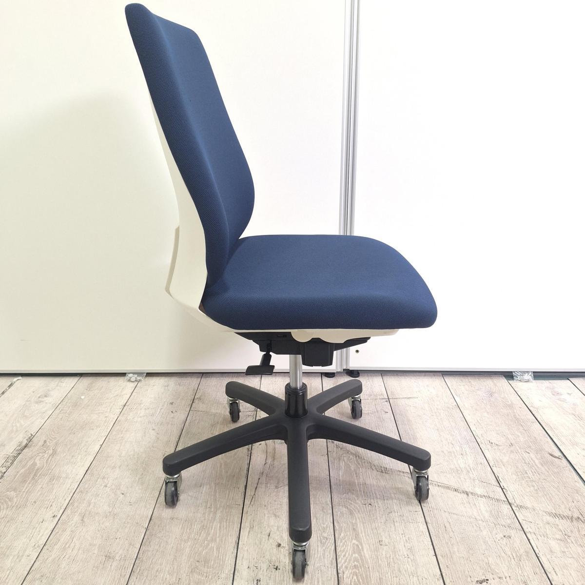 中古】トルテR KZ-230GB-T1B2 イトーキ/ITOKI 肘無ハイバックチェア