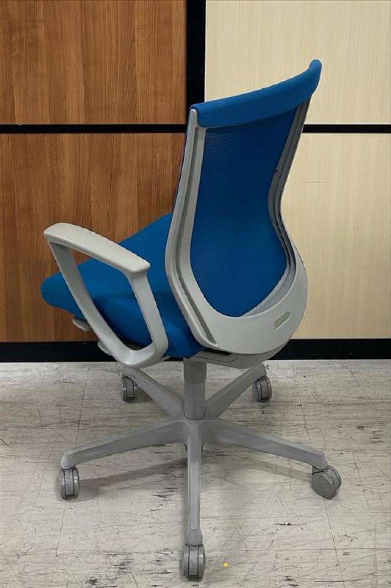中古】エスクード C447GR-F4B5 オカムラ/okamura 肘付ハイバックチェア 