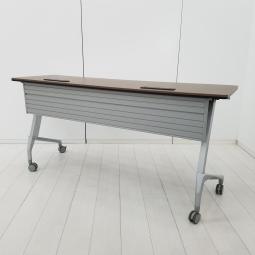 確かな機能を備えた有機的なデザイン！配線タップ付きでコードも邪魔にならない！おすすめのスタックテーブルが入荷！
■ライオン/ラフィスト（RAFIST）/天板カラー:ウォールナット 脚カラー:シルバー　フラップテーブル　木目調　サイドスタック
