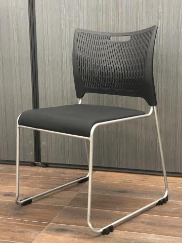 【中古】レーテ  オカムラ（okamura） スタッキングチェア