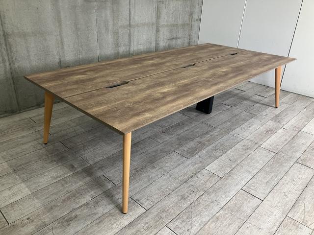 ☆W3000mm!【カフェ風オフィスにもマッチするデザイン性抜群の大型テーブル!】■オカムラ ライブス ワークテーブル W3000×D1400×H720mm ラスティックパイン ■今人気のスタイリッシュな木目タイプ!【Lives Work Table】【ABW】