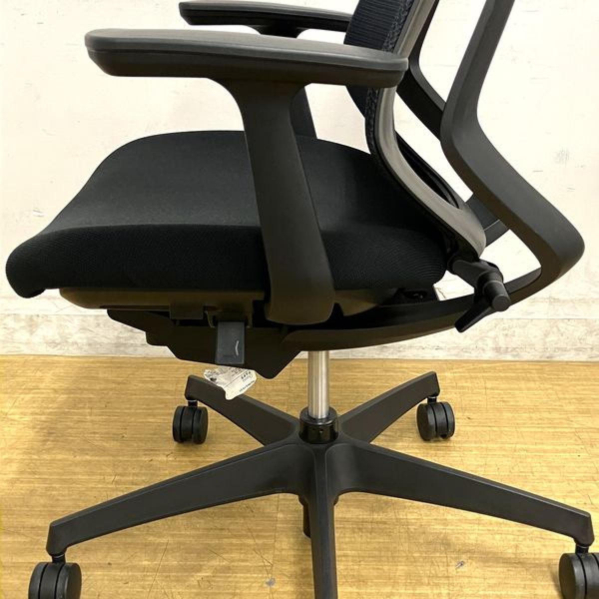 中古】デュオラ メッシュ コクヨ/KOKUYO 肘付ハイバックチェア 604671