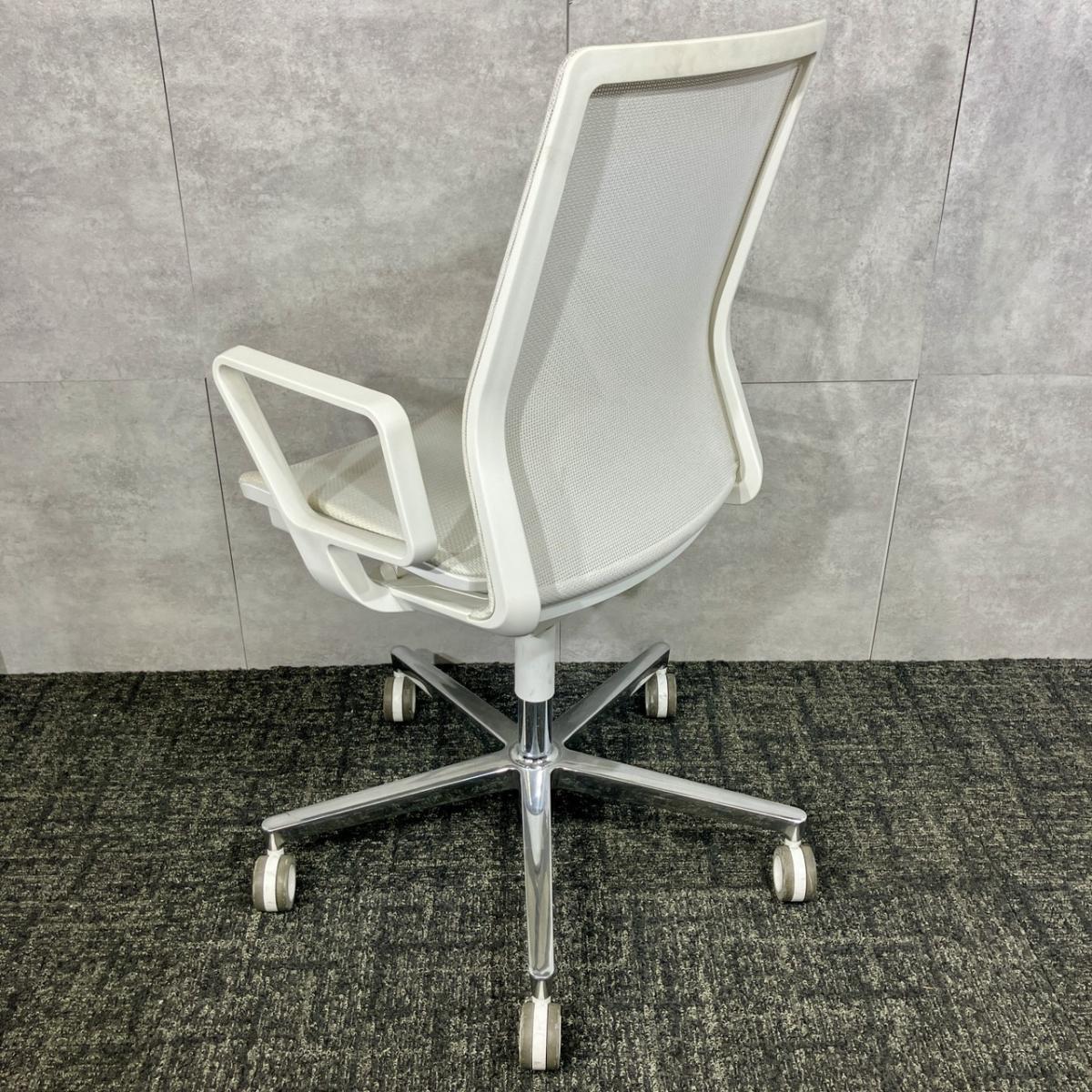 中古】ファブレ メッシュ コクヨ/KOKUYO 肘付ハイバックチェア 604686 