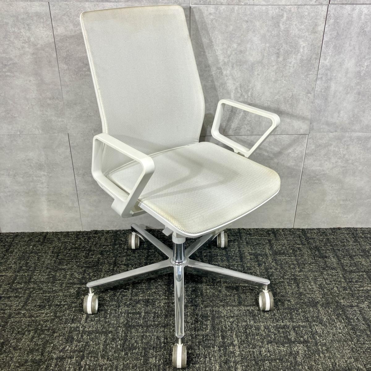 中古】ファブレ メッシュ コクヨ/KOKUYO 肘付ハイバックチェア 604686 