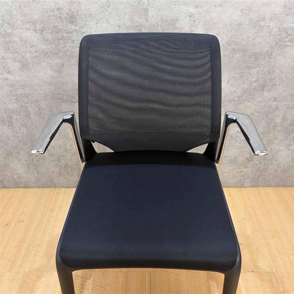 展示品□vitra□メダスリム□10万円□アルベルト・メダ□スタッキング□