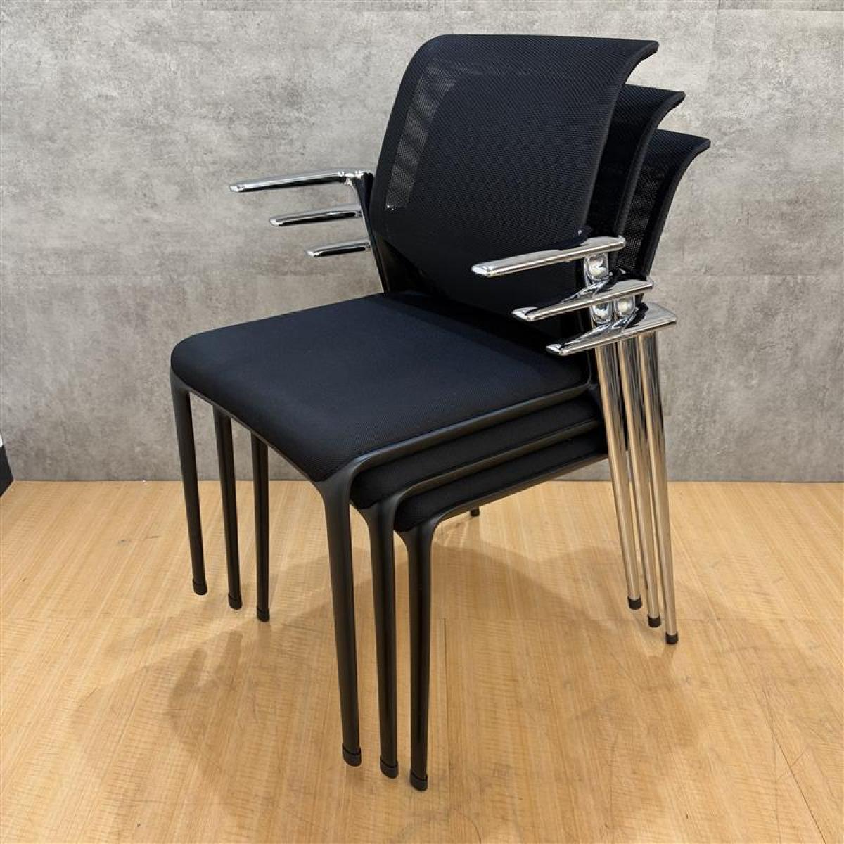 展示品■vitra■メダスリム■10万円■アルベルト・メダ■スタッキング■ 展示品□vitra□メダスリム□10万円□アルベルト・メダ□スタッキング