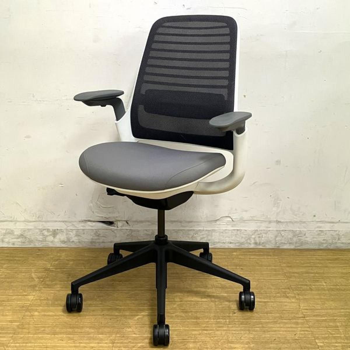 中古】シリーズ1 チェア Steelcase/スチールケース 肘付ハイバック