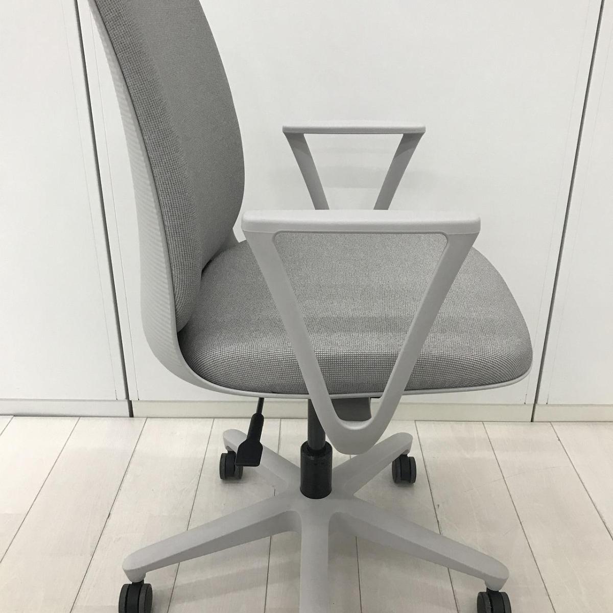 中古】トルテU KJ-330CFM-GNT6 イトーキ/ITOKI 肘付ローバックチェア