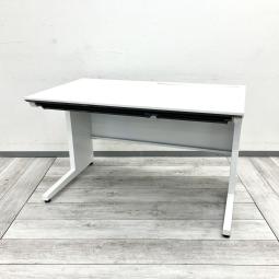 【使いやすさを追求したデザイン！オフィスの定番平デスク！】

■コクヨ製　ISシリーズ　平デスク　W1200×D700×H720mm　ホワイト
■執務室から事務所まで幅広く活躍！
■シンプルなデザインで快適なワークスペースづくりにおすすめ！【KOKUYO IS】