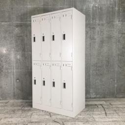 【1台限定】【上下2段で省スペースに収納！多人数使用で空間を有効活用できる人気8人用ロッカー！】■コクヨ(KOKUYO)製　LKロッカーシリーズ　8人用更衣ロッカー　W900×D515㎜　■シリンダー錠　■グレー