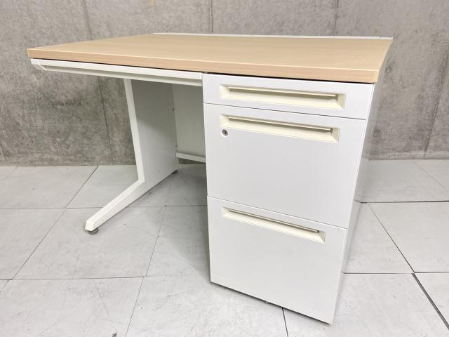 【中古】アドバンス  オカムラ（okamura） 片袖机
