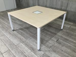 【会議・打ち合わせ等にお勧め！】■KOKUYO（コクヨ）/　ワークフィット　■配線カバー付き　■キャスター付き　■天板・ナチュラル　脚・ホワイト　　【ABW商材】【関東倉庫在庫品】【弊社使用欄：A01087362】