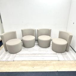 ■ソファ4点セット
休憩室や受付・待合室に最適な商品が入荷しました！！　滅多に入荷のない商品です！
セット品のためお安く！！
気になっている方はお早めにご相談下さい　〈岐阜・愛知・三重・静岡)