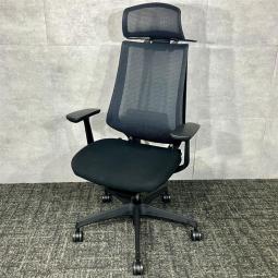 【中古】コクヨ Duora（デュオラ） CRSG30000E6 ブラック ヘッドレスト・ハンガー・固定肘付き｜充実装備で快適なデスクワークをサポート！高機能オフィスチェア｜中古オフィス家具をお探しならオフィスバスターズ福岡博多店へお気軽にお問い合わせください！