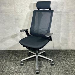 【中古】コクヨ INSPINE(インスパイン) CRS-G2504E6 ブラック ヘッドレスト・固定肘付き|上質な座り心地で長時間のデスクワークをサポート!ハイグレードオフィスチェア|中古オフィス家具をお探しならオフィスバスターズ福岡博多店へお気軽にお問い合わせください!
