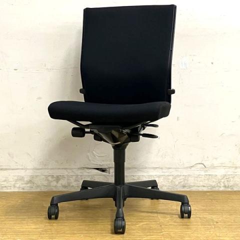 【在庫入替セール】オカムラ エスクード 肘無しチェア ハイバック クッションタイプ ランバーサポート付き ブラックを基調としたデザイン【愛知・名古屋・豊田・静岡・浜松】