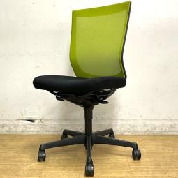 【在庫入替セール】オカムラ　エスクードメッシュタイプ　肘無しハイバックモデル　背：グリーン　座：ブラック　軽快なメッシュチェアをお求めの方に【愛知・名古屋・豊田・静岡・浜松】