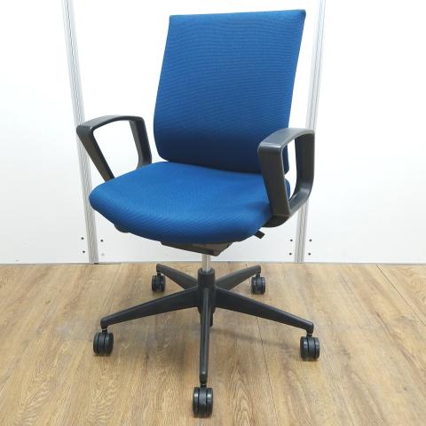 【中古】ウィザード3 樹脂  コクヨ（KOKUYO） 肘付ローバックチェア