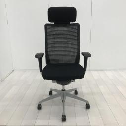 【☆在庫限り！人気のヘッドレスト付！】■オカムラ　コーラルチェア　可動肘付　ブラック　背面メッシュ　エクストラハイバック　■満足度の高い座り心地！上質なクッション！機能性も充実！【在庫入替セール品！】【Okamura　Choral】【ABW】
