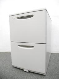 【定価約9万円】【小物からA4ファイルまで！沢山収納可能な2段ワゴン】■オカムラ/SDシリーズ　■2段ワゴン　■ライトグレー W390 D570 H610