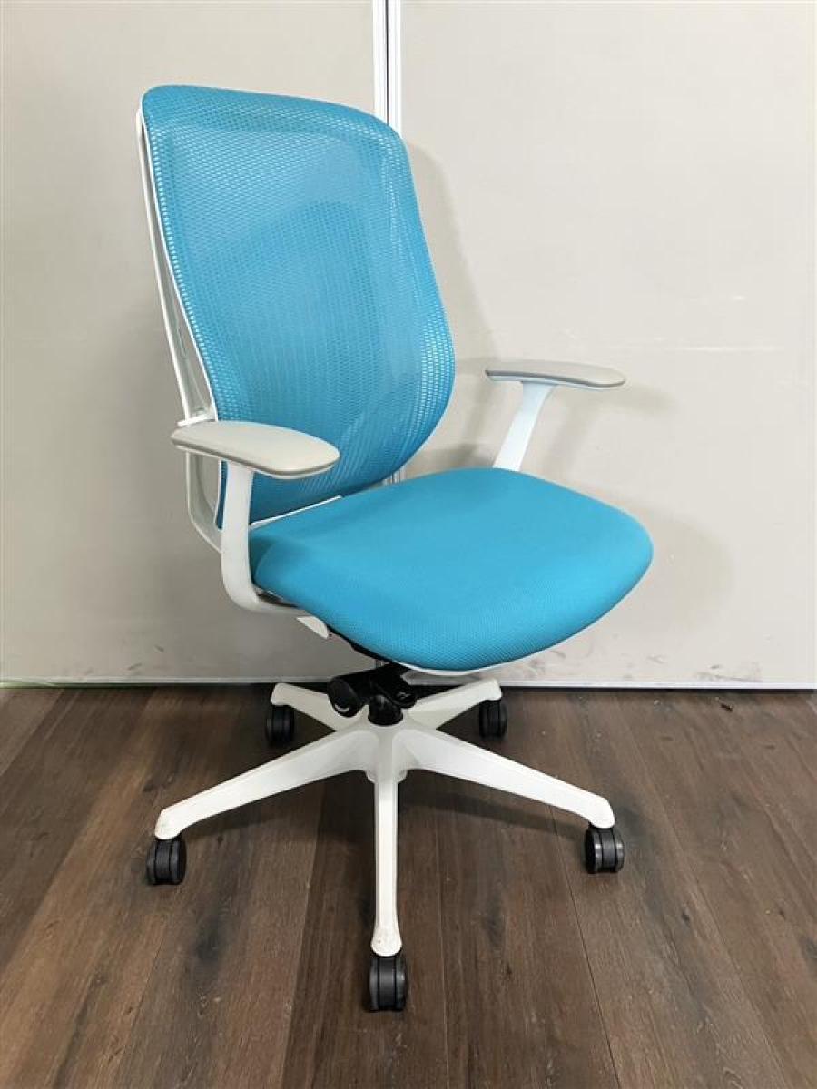 bm　オカムラ　シルフィーチェア　前傾機能　ハイバック　メッシュタイプ　中古 中古】シルフィーメッシュ オカムラ/okamura 肘付ハイバックチェア