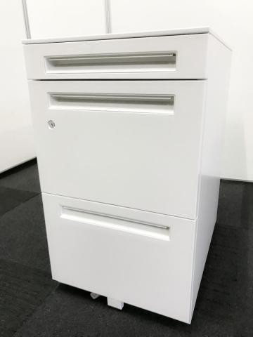 【使いやすさで選ぶならコレ！デスク周りをスッキリ整理！】■ウチダ　エスティシリーズ　3段ワゴン　H680mm　ホワイト　■ファイル書類整理もバッチリ！　フリアド用　ハイワゴン　デスクサイドキャビネット　【UCHIDA　ST】