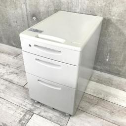 【スタンダードなデザインで使いやすい！】■オカムラ　SDシリーズ　3段ワゴン　シリンダー錠　■デスク周りをスッキリ整理！　デスクサイドワゴン　インワゴン　上引き出しサイズ10㎝【Okamura　SD】A01087607