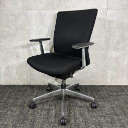 【中古】コクヨ PUNTO（プント） CRS-G2400F6 ブラック 固定肘付き｜上質な座り心地で快適なデスクワークをサポート！人気の高機能オフィスチェア｜中古オフィス家具をお探しならオフィスバスターズ福岡博多店へお気軽にお問い合わせください！