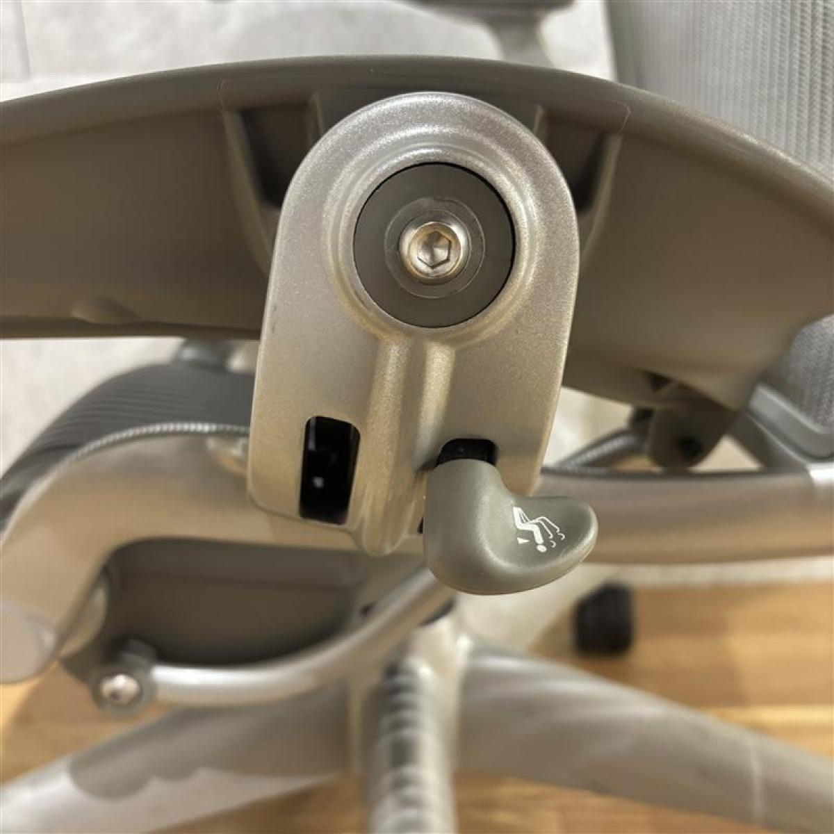 中古】アーロンチェア Herman Miller/ハーマンミラー 肘付ハイバック