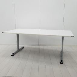 【ホワイトのシンプルなミーティングテーブル！】■コクヨ（KOKUYO）製　アリーナシリーズ　ミーティングテーブル　会議用　W1800×D900㎜　■ホワイト