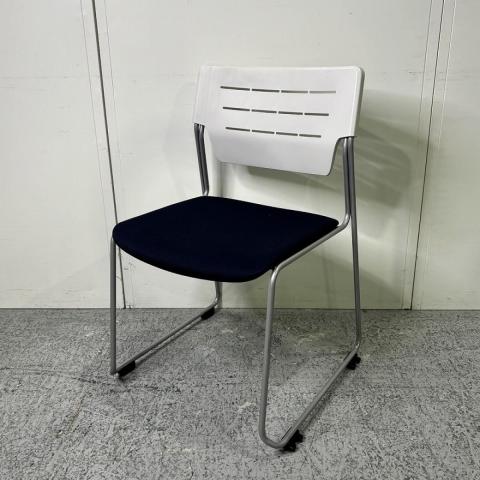 【中古】エレック  イトーキ（ITOKI） スタッキングチェア