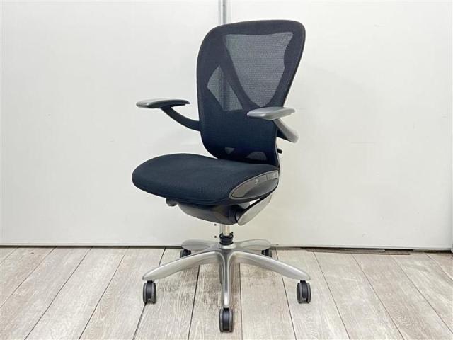 【中古】Xair  イナバ（INABA) 肘付ハイバックチェア