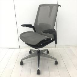 【デザインと機能性を追求したオカムラの技術の結晶！自然な姿勢で作業・リラックス可能！】■オカムラ(okamura)製　フィノラ(Finora)チェア　肘付ハイバック　背・座面メッシュ　■可動肘・ハンガー・ランバーサポート付き　■ライトグレー　【弊社使用欄：A01076053】