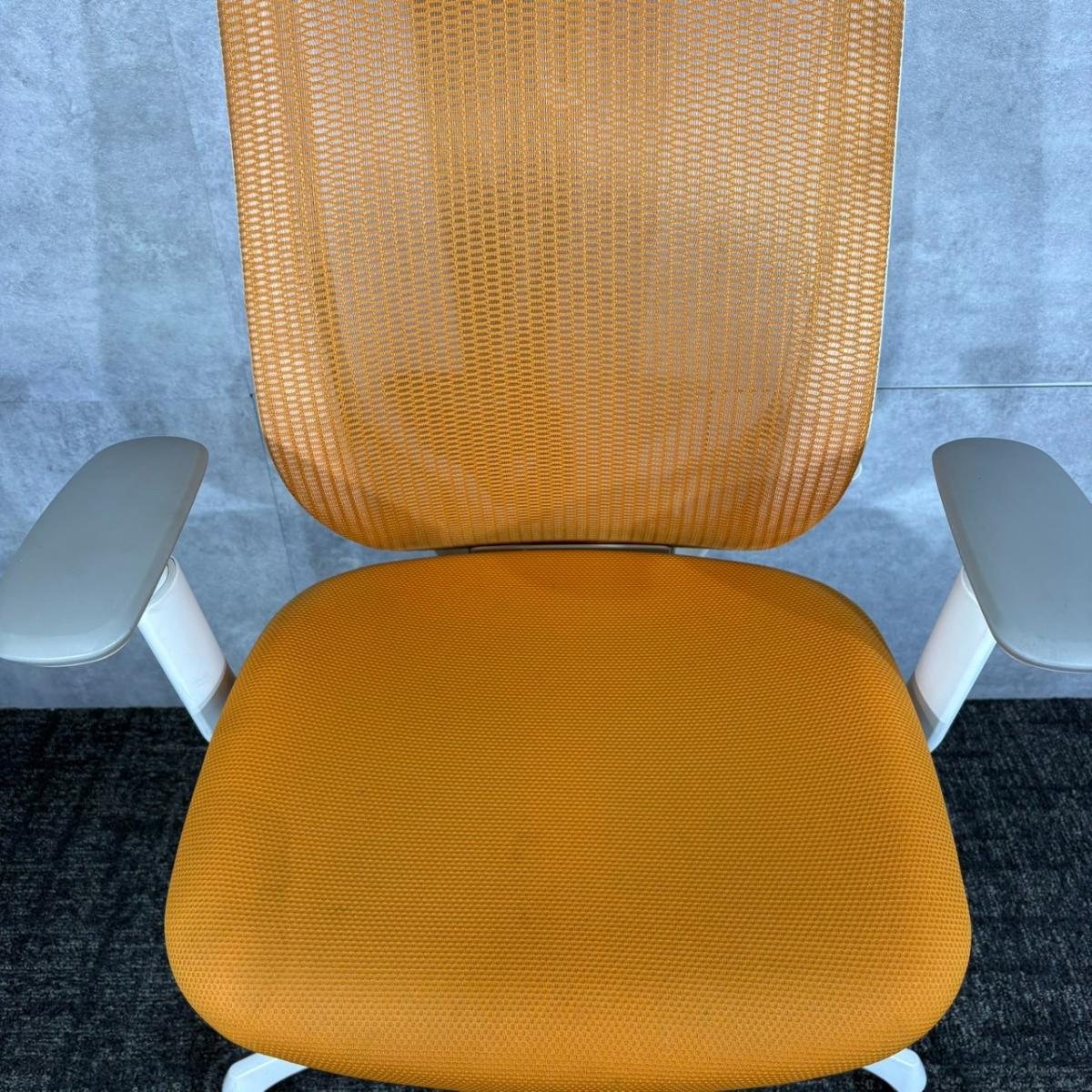 中古】シルフィー C685XW FMR8 オカムラ/okamura 肘付ハイバックチェア