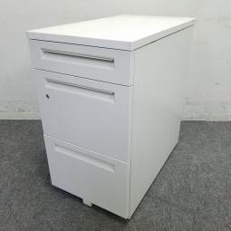 ウチダ製　スカエナ　ホワイト　W400xD700xH720サイズ　シリンダー錠　デスクの拡張に！　作業スペースと収納力を兼ね備えた便利アイテム！　3段タイプの脇机！　3段脇机！！