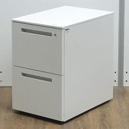 イトーキ製　CZR　ホワイト　W400xD590xH610サイズキャスター付　シリンダー錠　A4ファイルが2段分収納可能！　人気の2段ホワイトワゴン！　デスクインワゴン　2段ワゴン！！