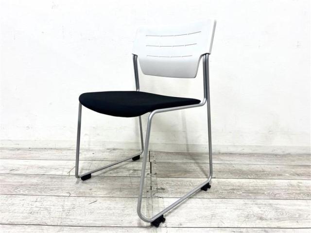 【中古】エレック  イトーキ（ITOKI） スタッキングチェア